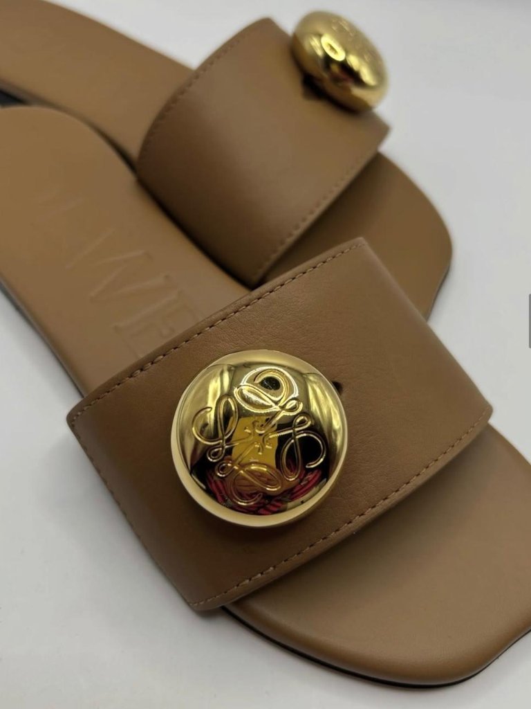 Loewe Pebble